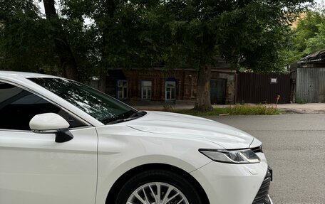 Toyota Camry, 2018 год, 2 700 000 рублей, 4 фотография