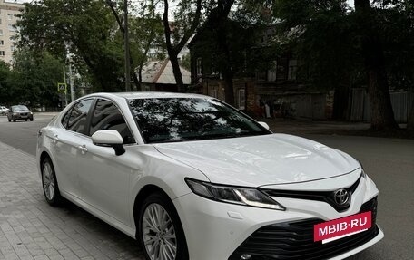 Toyota Camry, 2018 год, 2 700 000 рублей, 3 фотография