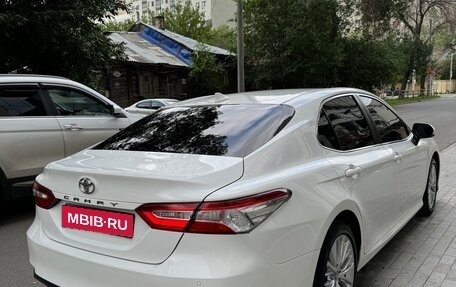 Toyota Camry, 2018 год, 2 700 000 рублей, 6 фотография