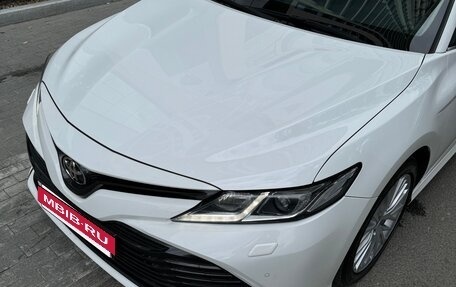 Toyota Camry, 2018 год, 2 700 000 рублей, 16 фотография