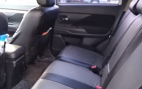 Mitsubishi Outlander III рестайлинг 3, 2013 год, 1 400 000 рублей, 5 фотография