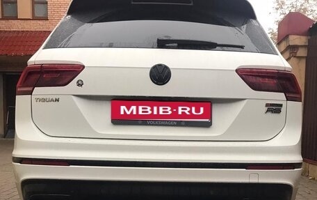 Volkswagen Tiguan II, 2019 год, 2 450 000 рублей, 2 фотография