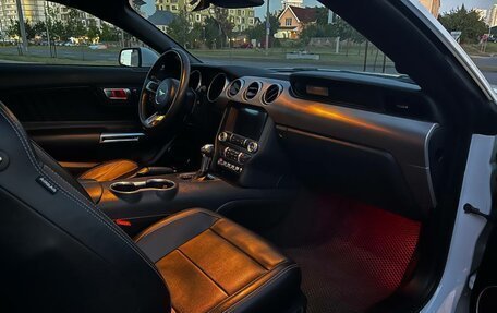 Ford Mustang VI рестайлинг, 2022 год, 3 100 000 рублей, 13 фотография