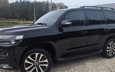Toyota Land Cruiser 200, 2010 год, 3 600 000 рублей, 4 фотография