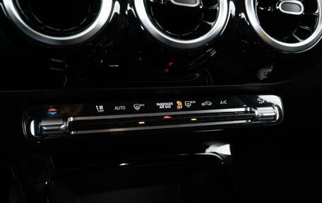 Mercedes-Benz CLA, 2020 год, 2 795 055 рублей, 15 фотография