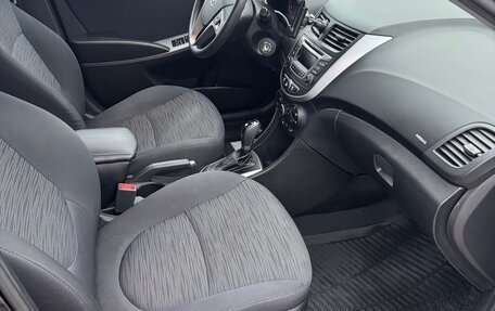 Hyundai Solaris II рестайлинг, 2015 год, 920 000 рублей, 5 фотография