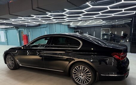 BMW 7 серия, 2017 год, 3 800 000 рублей, 3 фотография