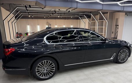 BMW 7 серия, 2017 год, 3 800 000 рублей, 8 фотография