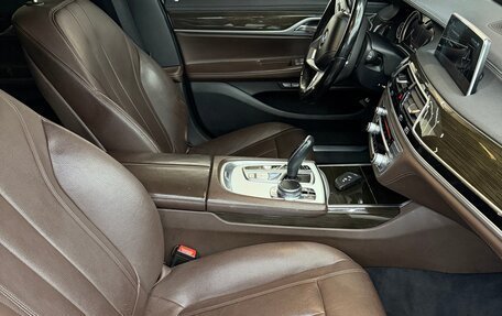 BMW 7 серия, 2017 год, 3 800 000 рублей, 21 фотография