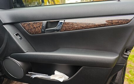 Mercedes-Benz C-Класс, 2008 год, 1 000 000 рублей, 10 фотография