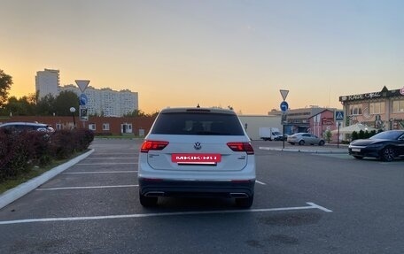 Volkswagen Tiguan II, 2017 год, 1 990 000 рублей, 5 фотография