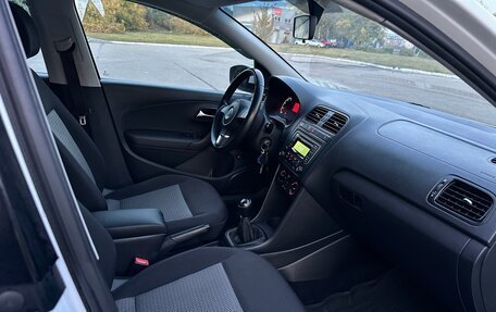 Volkswagen Polo VI (EU Market), 2014 год, 890 000 рублей, 19 фотография