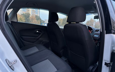 Volkswagen Polo VI (EU Market), 2014 год, 890 000 рублей, 25 фотография