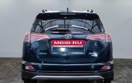 Toyota RAV4, 2019 год, 2 650 000 рублей, 3 фотография