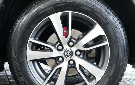 Toyota RAV4, 2019 год, 2 650 000 рублей, 19 фотография