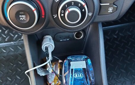 KIA Rio III рестайлинг, 2014 год, 895 000 рублей, 12 фотография