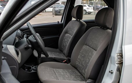 Renault Logan I, 2014 год, 700 000 рублей, 10 фотография