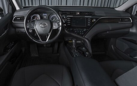 Toyota Camry, 2018 год, 2 597 000 рублей, 6 фотография