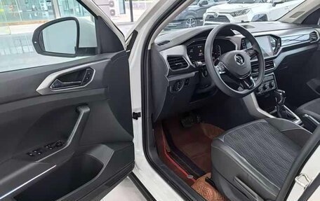 Volkswagen T-Cross I, 2022 год, 1 750 000 рублей, 16 фотография