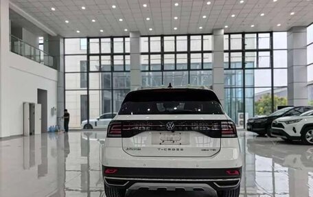 Volkswagen T-Cross I, 2022 год, 1 750 000 рублей, 5 фотография