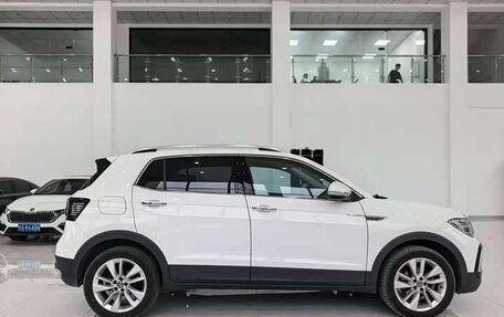 Volkswagen T-Cross I, 2022 год, 1 750 000 рублей, 7 фотография