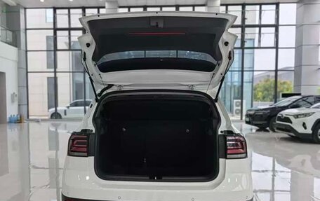 Volkswagen T-Cross I, 2022 год, 1 750 000 рублей, 10 фотография