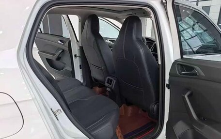 Volkswagen T-Cross I, 2022 год, 1 750 000 рублей, 19 фотография