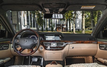 Mercedes-Benz S-Класс, 2006 год, 1 750 000 рублей, 22 фотография