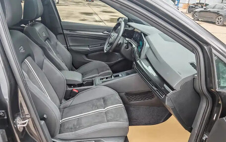 Volkswagen Golf VIII, 2021 год, 1 630 000 рублей, 15 фотография