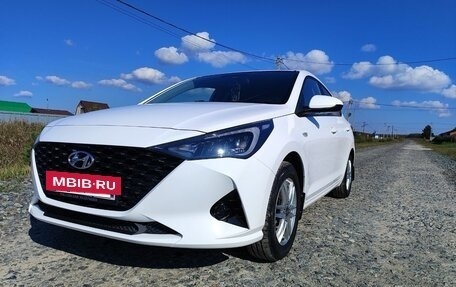 Hyundai Solaris II рестайлинг, 2021 год, 1 750 000 рублей, 2 фотография