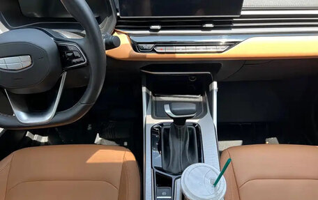 Geely Emgrand, 2022 год, 1 350 000 рублей, 10 фотография