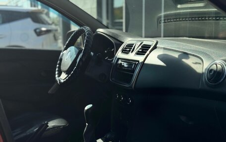 Renault Logan II, 2015 год, 437 000 рублей, 10 фотография