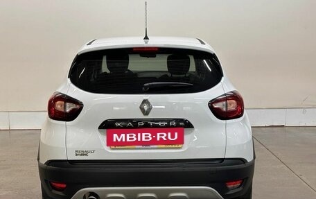 Renault Kaptur I рестайлинг, 2017 год, 1 255 000 рублей, 9 фотография