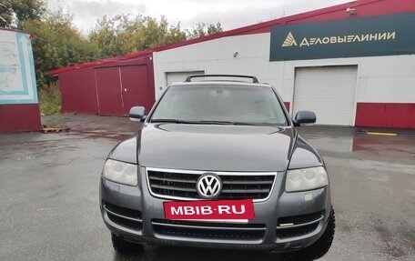Volkswagen Touareg III, 2003 год, 850 000 рублей, 2 фотография