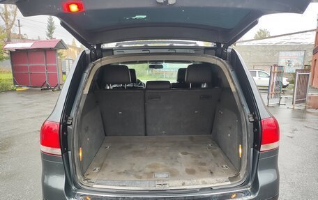 Volkswagen Touareg III, 2003 год, 850 000 рублей, 12 фотография