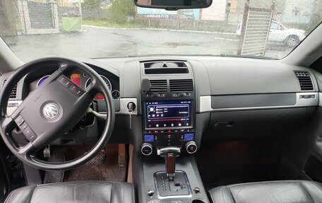 Volkswagen Touareg III, 2003 год, 850 000 рублей, 17 фотография