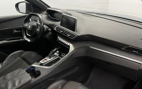 Peugeot 5008 II, 2018 год, 1 999 000 рублей, 9 фотография