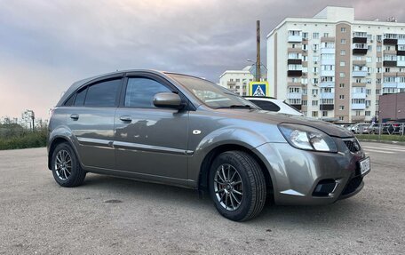 KIA Rio II, 2010 год, 735 000 рублей, 2 фотография