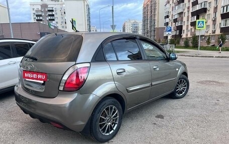 KIA Rio II, 2010 год, 735 000 рублей, 4 фотография