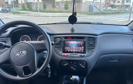KIA Rio II, 2010 год, 735 000 рублей, 30 фотография