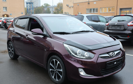 Hyundai Solaris II рестайлинг, 2012 год, 743 000 рублей, 3 фотография