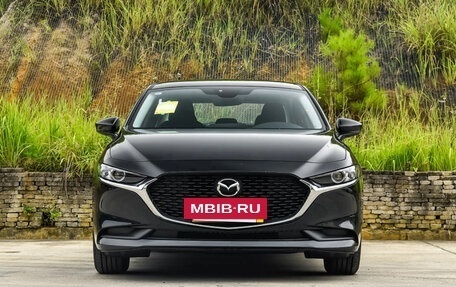 Mazda 3, 2023 год, 1 800 000 рублей, 2 фотография
