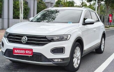 Volkswagen T-Roc I, 2018 год, 1 580 000 рублей, 1 фотография