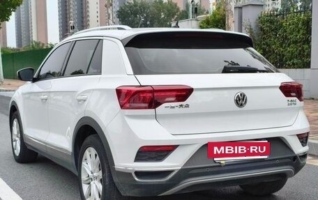 Volkswagen T-Roc I, 2018 год, 1 580 000 рублей, 6 фотография