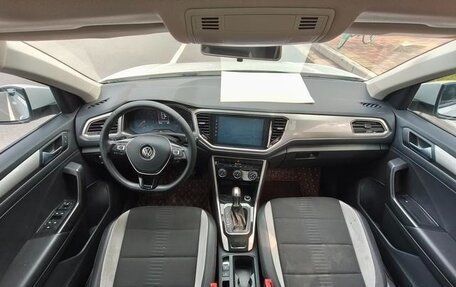 Volkswagen T-Roc I, 2018 год, 1 580 000 рублей, 11 фотография