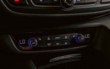 Opel Insignia II рестайлинг, 2018 год, 1 795 000 рублей, 15 фотография