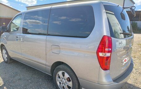 Hyundai Grand Starex Grand Starex I рестайлинг 2, 2018 год, 3 050 000 рублей, 3 фотография