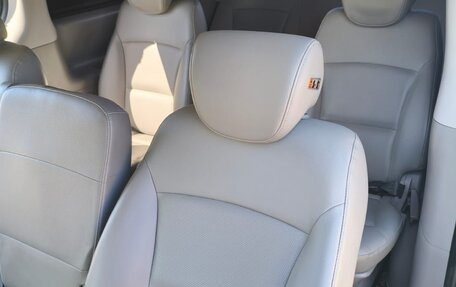 Hyundai Grand Starex Grand Starex I рестайлинг 2, 2018 год, 3 050 000 рублей, 8 фотография