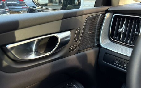 Volvo XC60 II, 2025 год, 7 000 000 рублей, 16 фотография