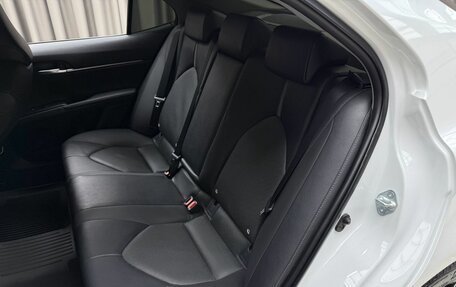 Toyota Camry, 2022 год, 3 300 000 рублей, 8 фотография